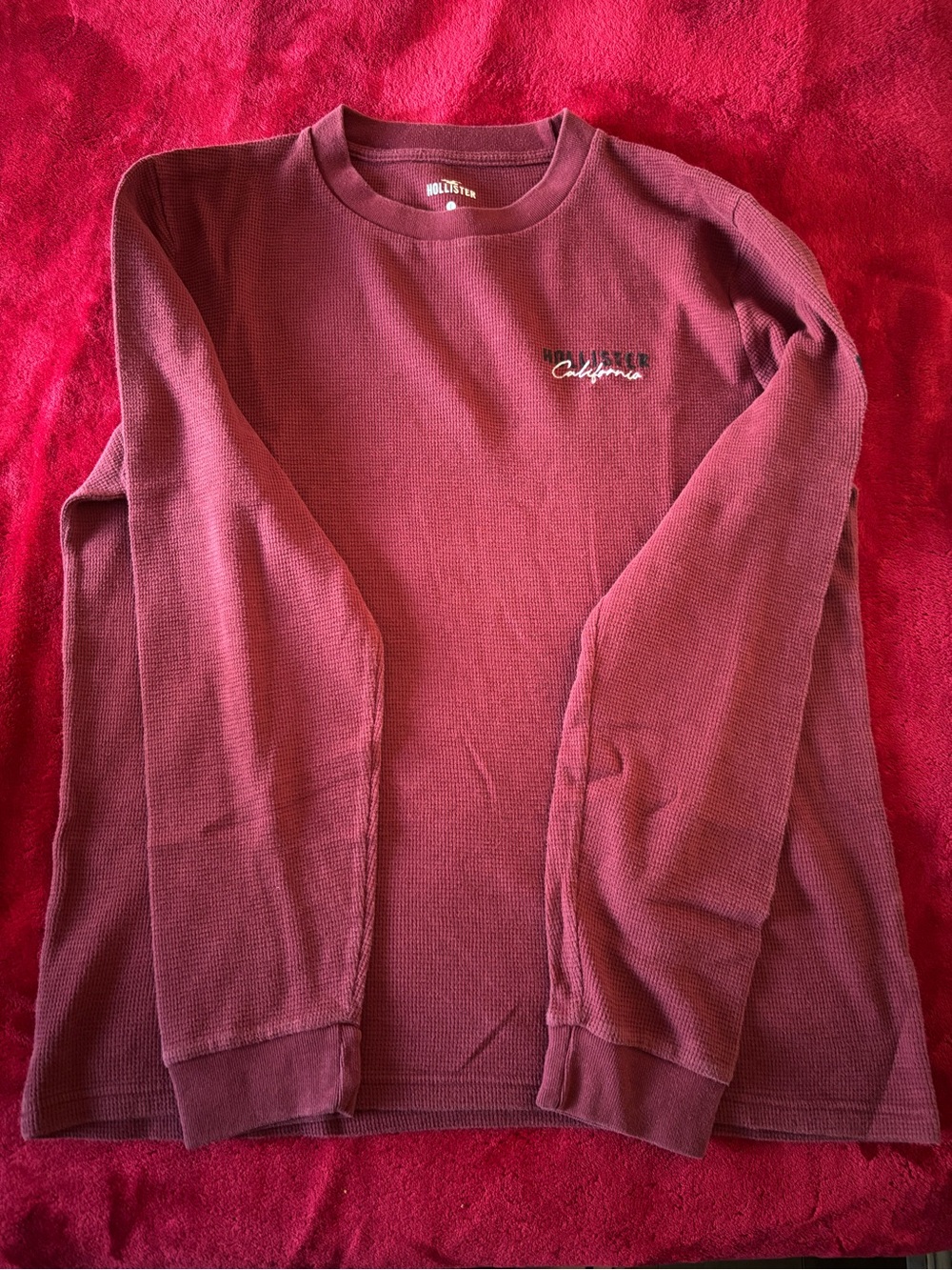 Hollister Men's Crewneck Waffle Knit Sweater - Burgundy